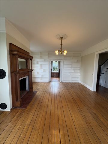 39 Walcott Avenue, Jamestown, RI 02835