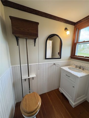 39 Walcott Avenue, Jamestown, RI 02835