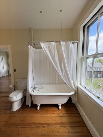 39 Walcott Avenue, Jamestown, RI 02835