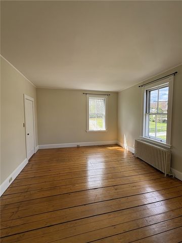 39 Walcott Avenue, Jamestown, RI 02835