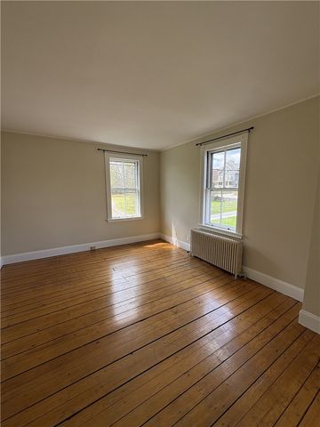 39 Walcott Avenue, Jamestown, RI 02835