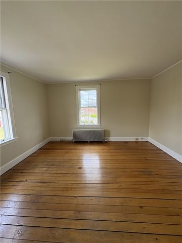 39 Walcott Avenue, Jamestown, RI 02835
