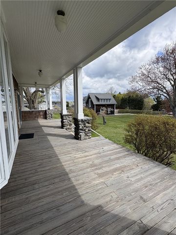 39 Walcott Avenue, Jamestown, RI 02835