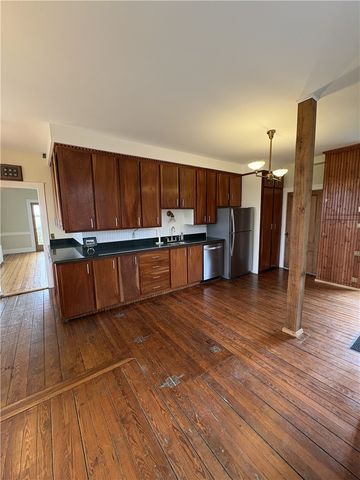 39 Walcott Avenue, Jamestown, RI 02835