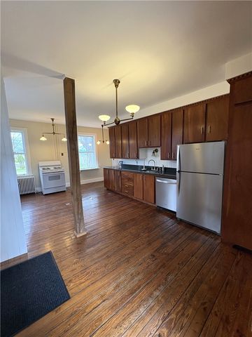 39 Walcott Avenue, Jamestown, RI 02835
