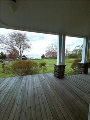 39 Walcott Avenue, Jamestown, RI 02835