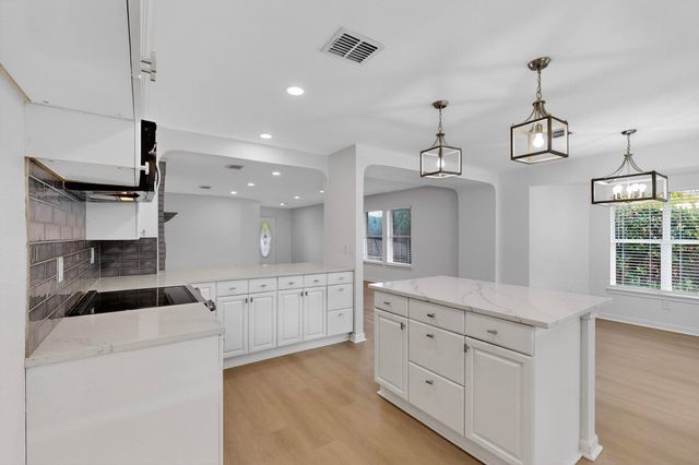 328 Cortland Circle, Roanoke, TX 76262