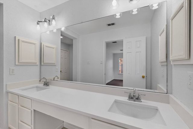 328 Cortland Circle, Roanoke, TX 76262