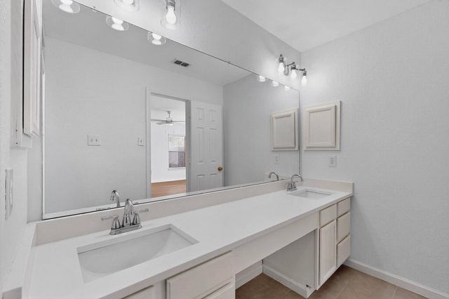 328 Cortland Circle, Roanoke, TX 76262