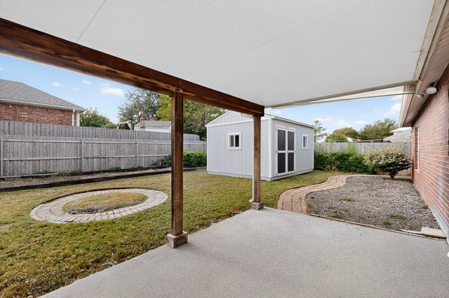 328 Cortland Circle, Roanoke, TX 76262