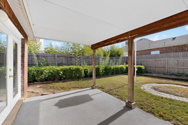 328 Cortland Circle, Roanoke, TX 76262