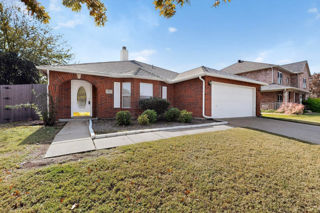 328 Cortland Circle, Roanoke, TX 76262