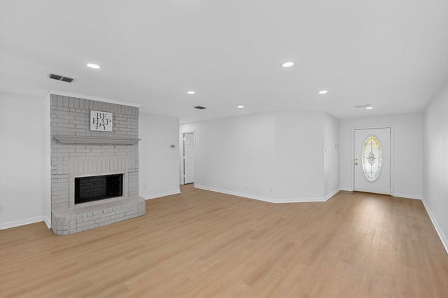 328 Cortland Circle, Roanoke, TX 76262