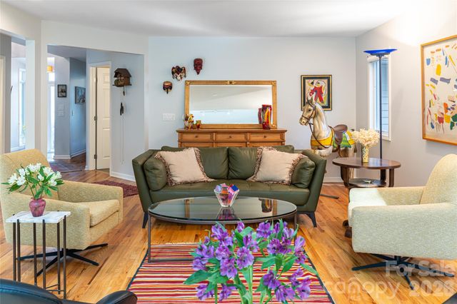 168 Skyview Circle, Asheville, NC 28804