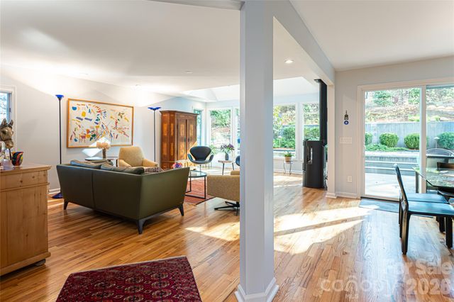 168 Skyview Circle, Asheville, NC 28804