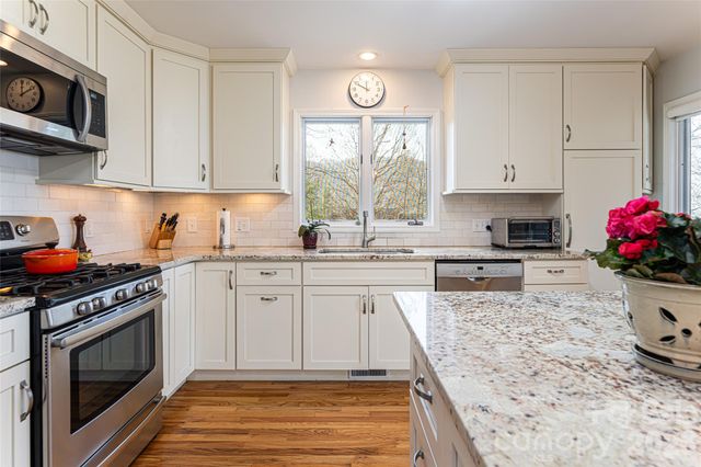 168 Skyview Circle, Asheville, NC 28804