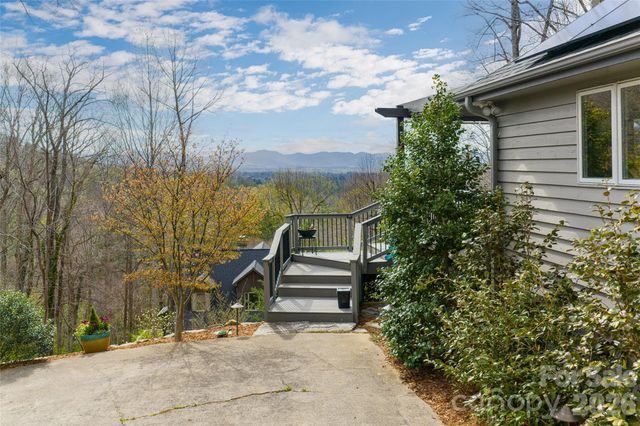 168 Skyview Circle, Asheville, NC 28804