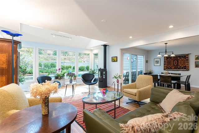 168 Skyview Circle, Asheville, NC 28804