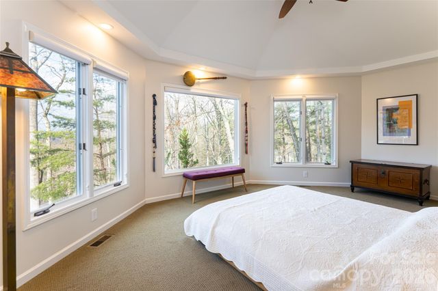 168 Skyview Circle, Asheville, NC 28804