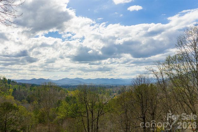 168 Skyview Circle, Asheville, NC 28804