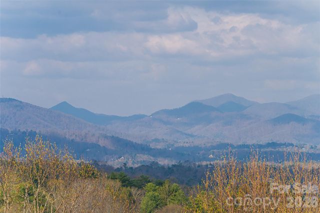168 Skyview Circle, Asheville, NC 28804