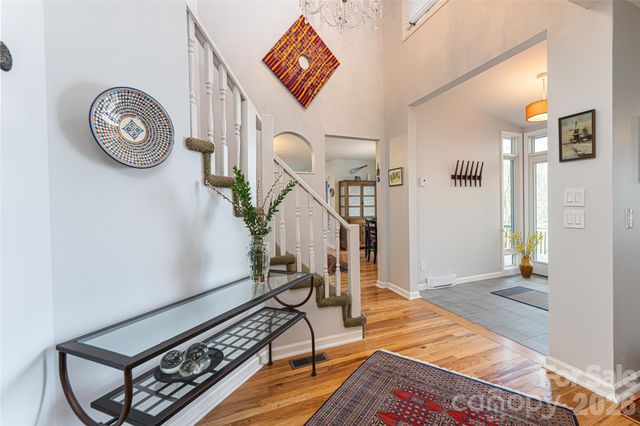 168 Skyview Circle, Asheville, NC 28804