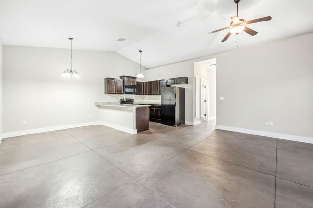 3307 E Aster St, Derby, KS 67037