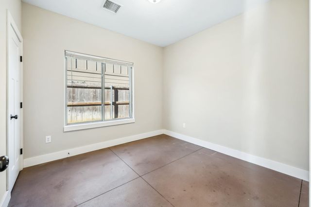 3307 E Aster St, Derby, KS 67037