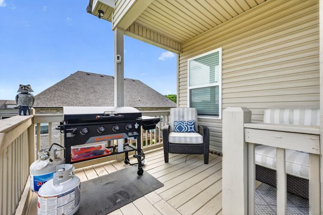 102 Albatross Ct, La Vergne, TN 37086
