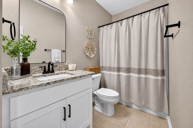 102 Albatross Ct, La Vergne, TN 37086