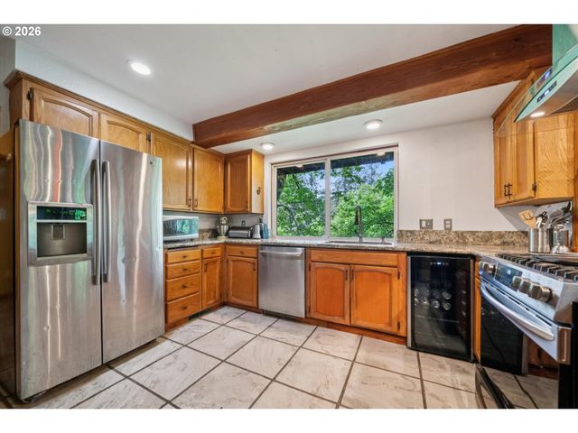 19655 SUN Cir, West Linn, OR 97068