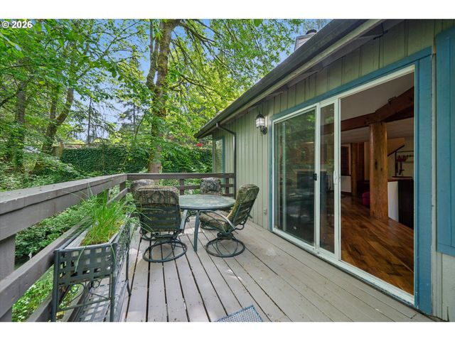 19655 SUN Cir, West Linn, OR 97068