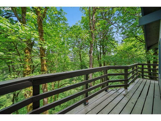 19655 SUN Cir, West Linn, OR 97068