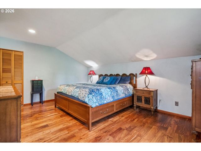 19655 SUN Cir, West Linn, OR 97068