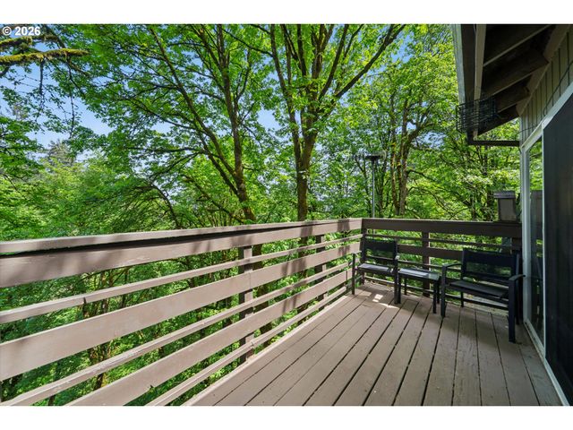 19655 SUN Cir, West Linn, OR 97068