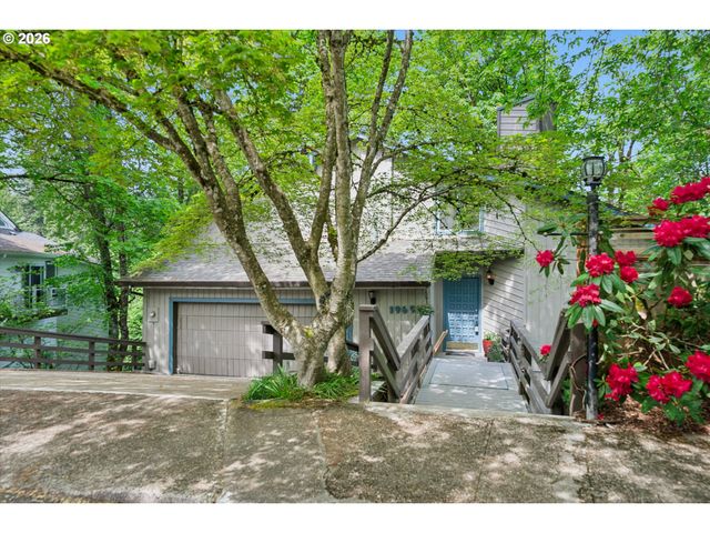 19655 SUN Cir, West Linn, OR 97068