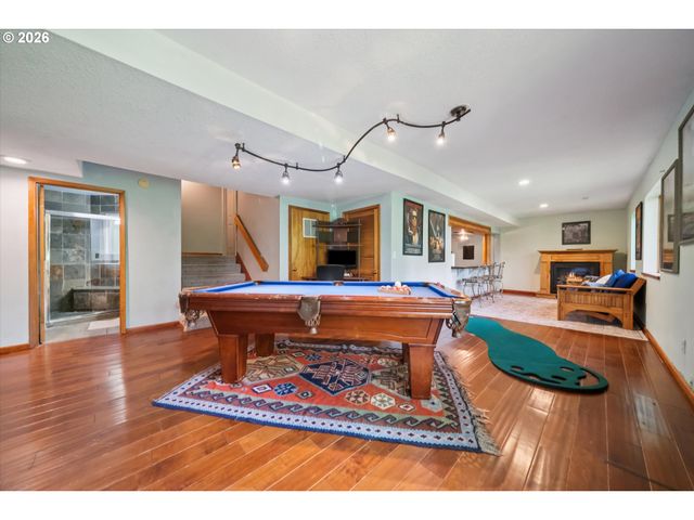 19655 SUN Cir, West Linn, OR 97068