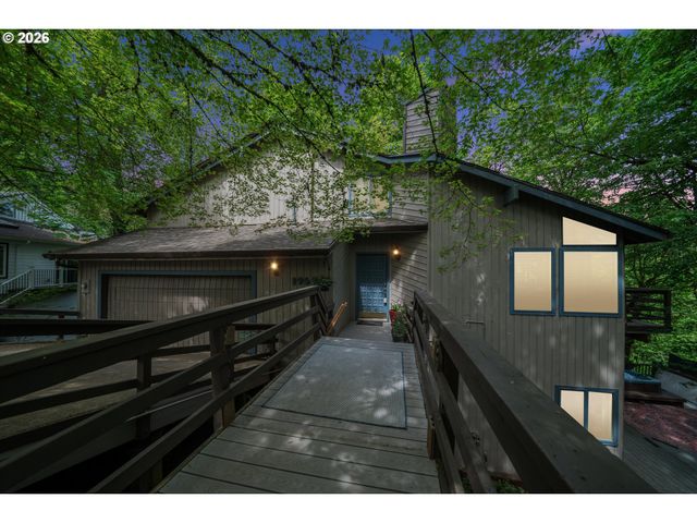 19655 SUN Cir, West Linn, OR 97068