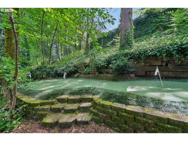 19655 SUN Cir, West Linn, OR 97068