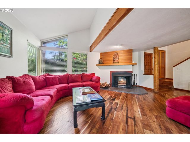 19655 SUN Cir, West Linn, OR 97068