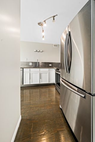 1540 N LASALLE Drive 907, Chicago, IL 60610