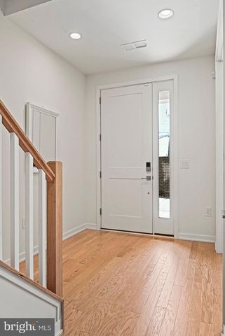 7382 MAGARITY RD, Mclean, VA 22102