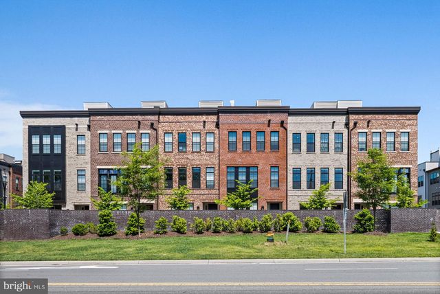 7382 MAGARITY RD, Mclean, VA 22102
