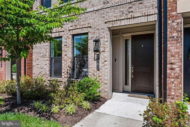 7382 MAGARITY RD, Mclean, VA 22102