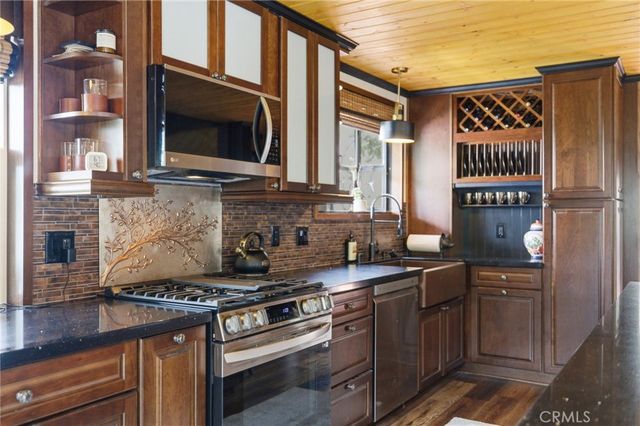 170 Fir Terrace, Cedar Glen, CA 92321