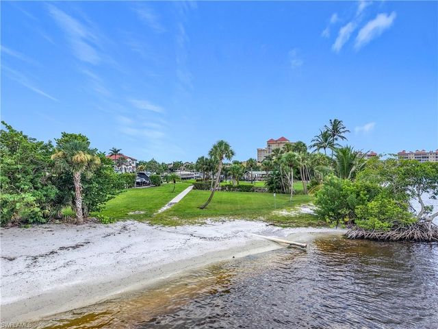 7077 Quail Run CT E # A16, Fort Myers, FL 33908