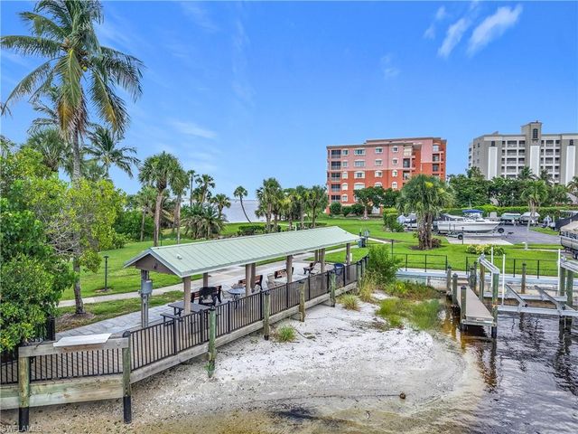 7077 Quail Run CT E # A16, Fort Myers, FL 33908
