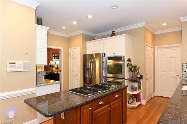 2405 Glen Cove Way, High Point, NC 27265