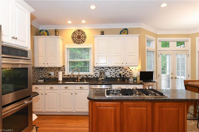 2405 Glen Cove Way, High Point, NC 27265