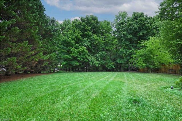 2405 Glen Cove Way, High Point, NC 27265